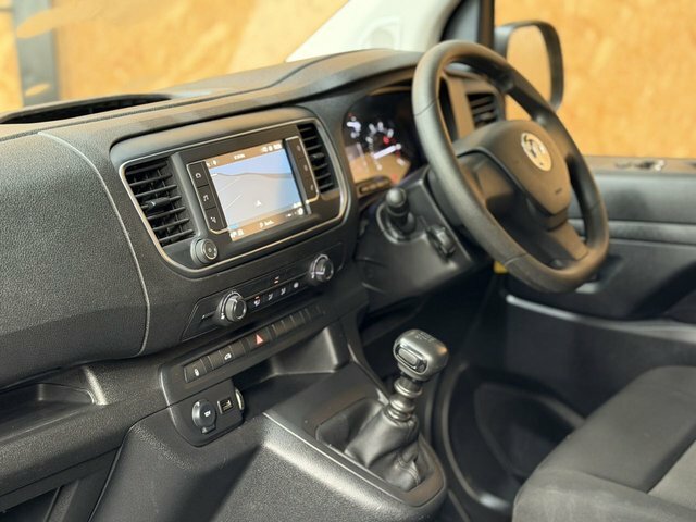 Vauxhall Vivaro 1.5 Turbo D 2700 Pro Panel Van 6Dr L White #3