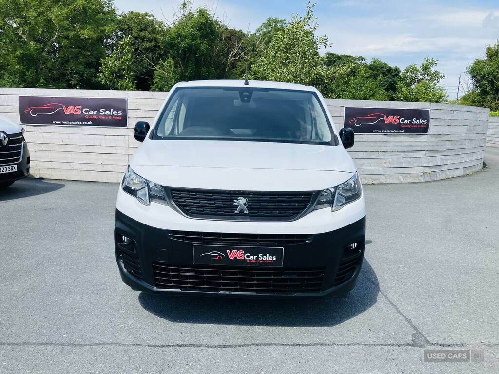 Peugeot Partner 850 1.5 Bluehdi 100 Professional Premium Crew Van White #2