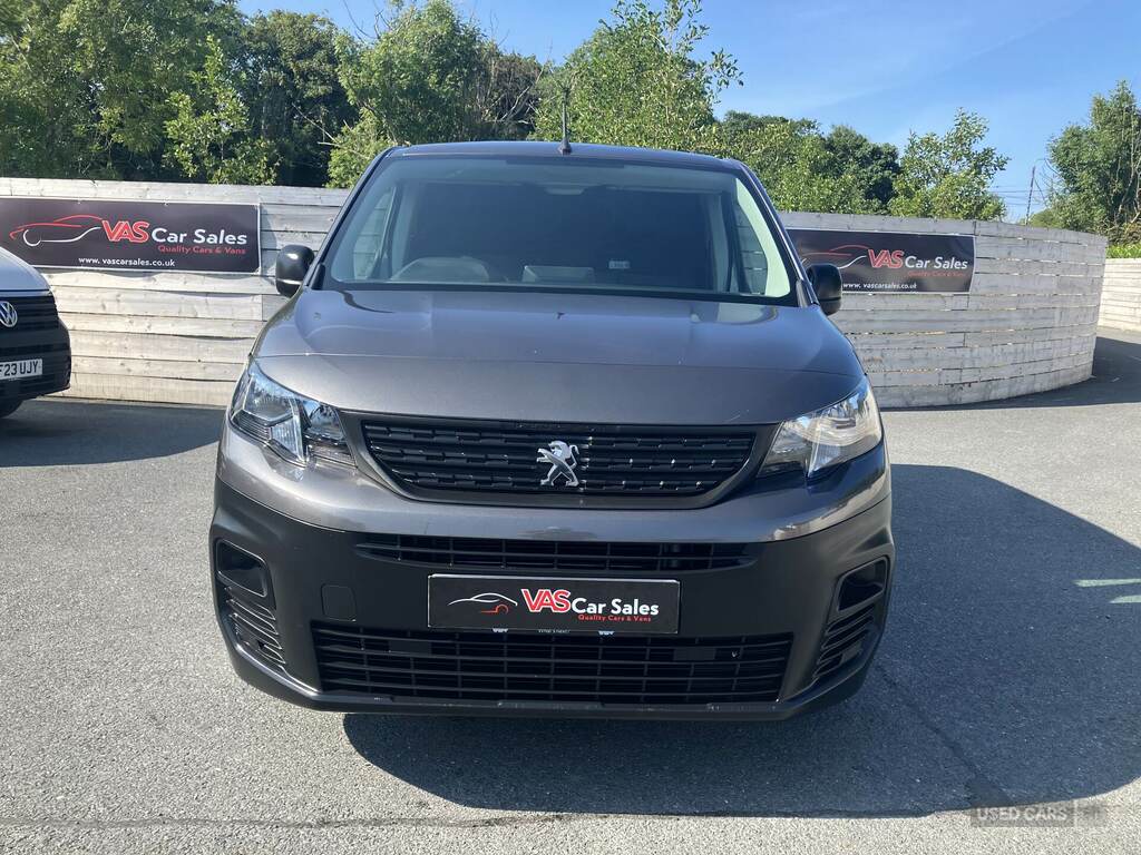 Peugeot Partner 1000 1.5 Bluehdi 100 Professional Premium Van FT72OKM Grey #2