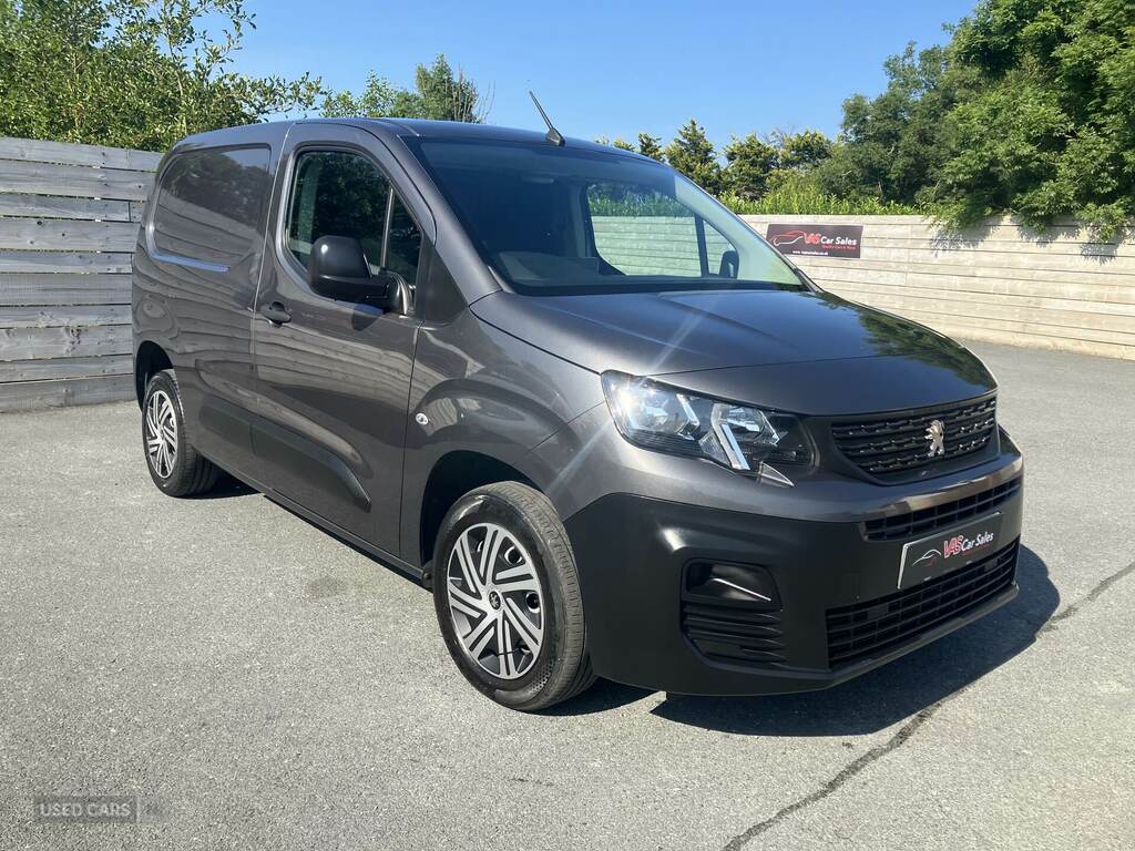 Peugeot Partner 1000 1.5 Bluehdi 100 Professional Premium Van FT72OKM Grey