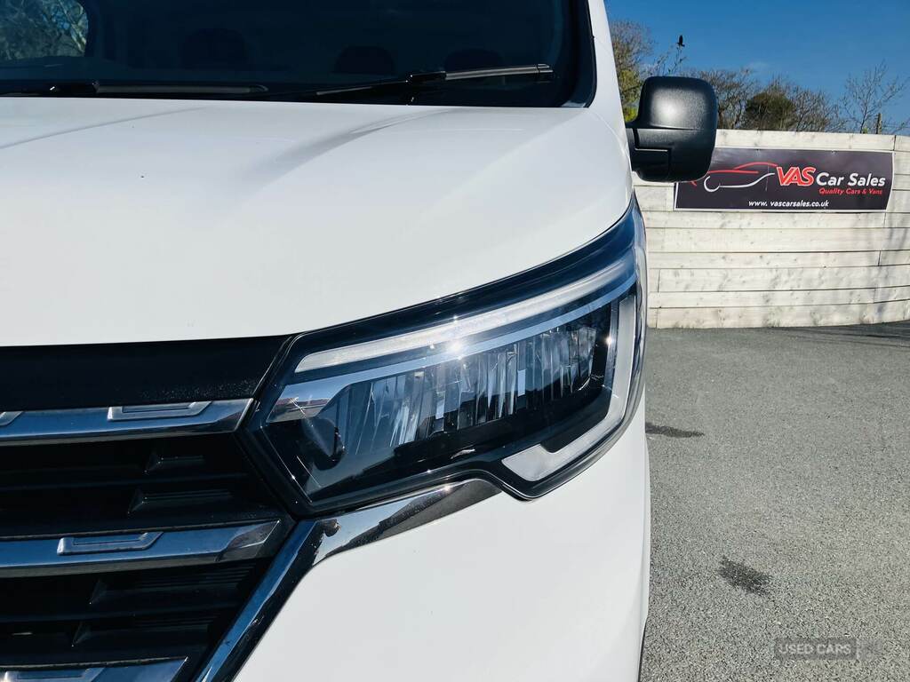 Renault Trafic Ll30 Blue Dci 130 Business Van White #4