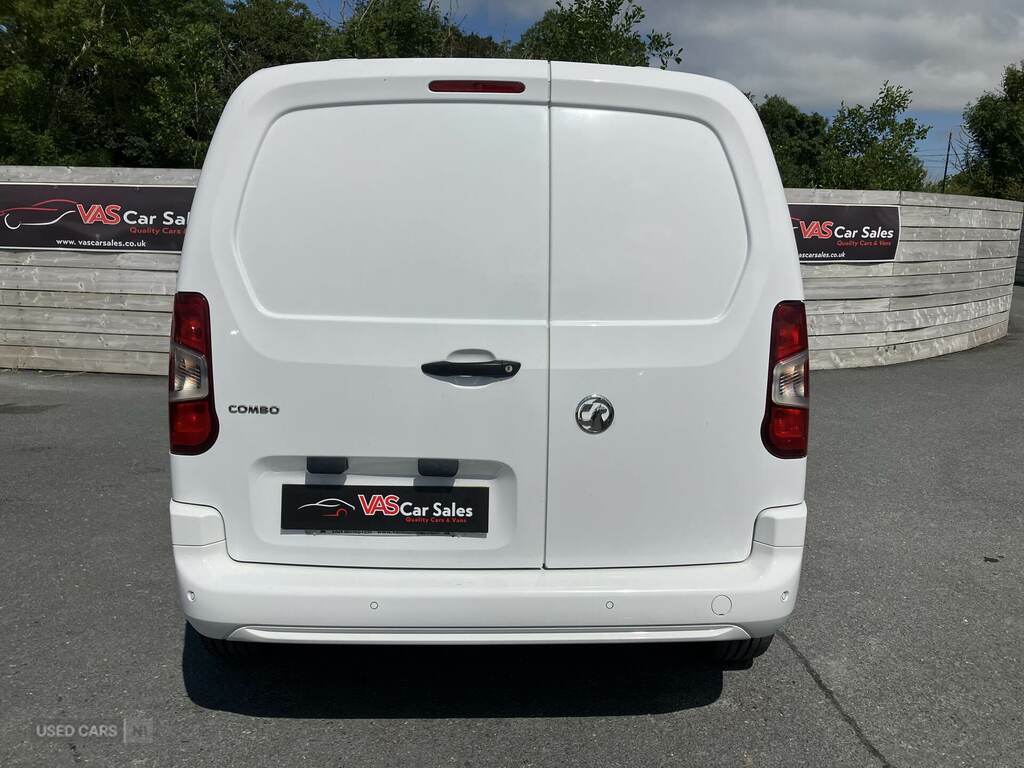 Vauxhall Combo 2300 1.5 Turbo D 100Ps H1 Sportive Van White #6