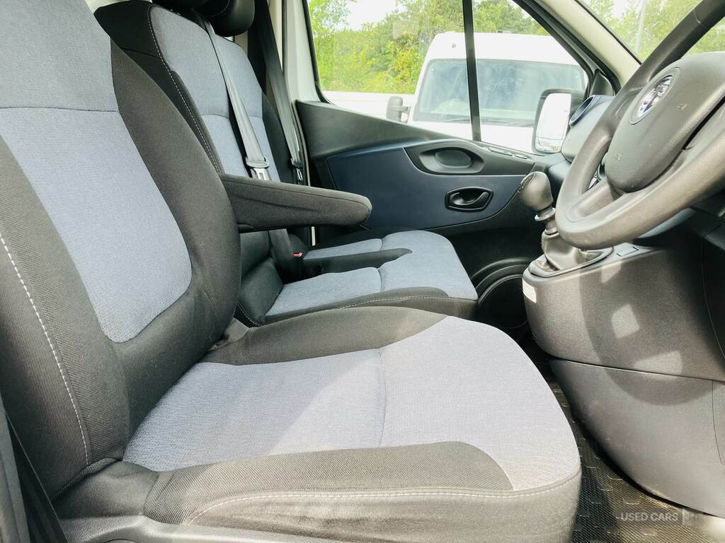 Vauxhall Vivaro 1.6 Cdti 2700 Biturbo Ecoflex Sportive Panel Van 5 Silver #9
