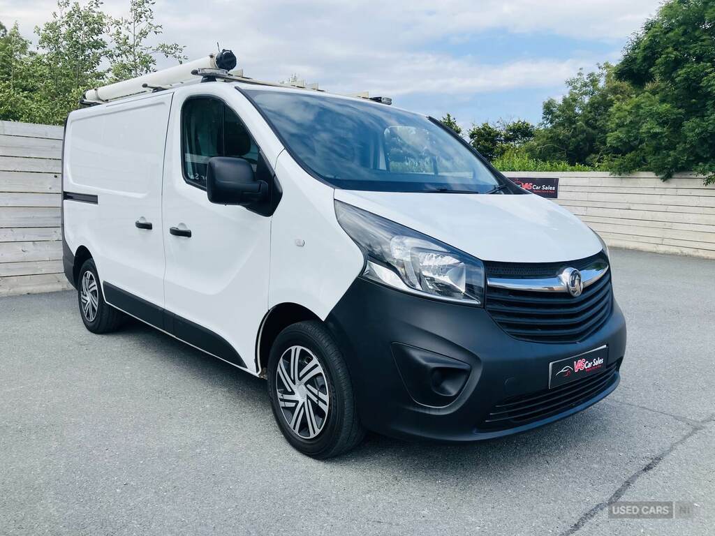 Vauxhall Vivaro 1.6 Cdti 2700 Biturbo Ecoflex Sportive Panel Van 5 Silver #1