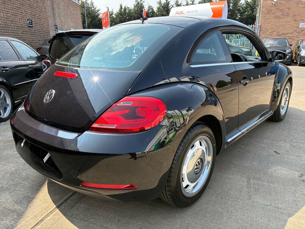 Volkswagen Beetle 1.6 Tdi Bluemotion Tech Design White #10