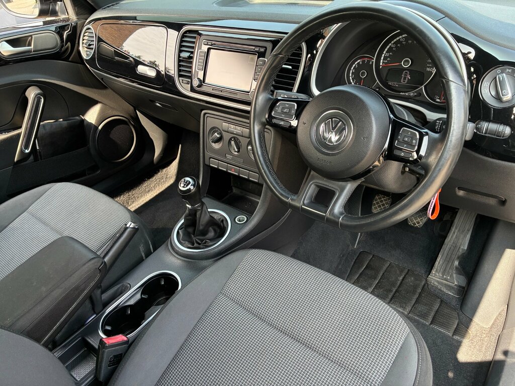 Volkswagen Beetle 1.6 Tdi Bluemotion Tech Design White #9