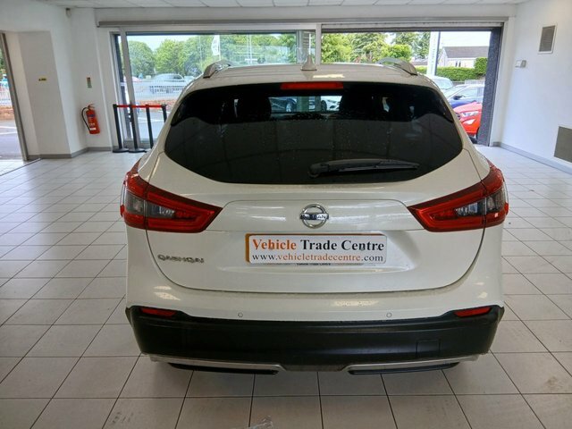 Nissan Qashqai 1.3 Dig-t N-connecta Suv Euro 6 AP68UVW White #6