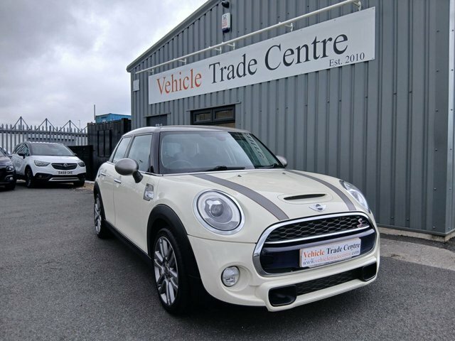 Mini Hatch 2.0 Cooper S Seven Hatchback Eur White