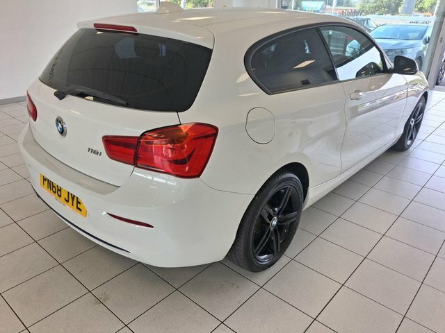 BMW 1 Series 1.5 118I Sport Hatchback Euro 6 PN68JYE White #6