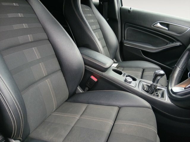 Mercedes-Benz GLA Class 1.6 Gla180 Urban Edition Suv Eur PL68ABK Grey #4