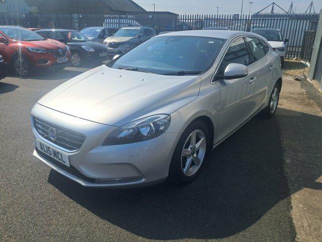 Volvo V40 1.6 D2 Se Nav Hatchback Euro 5 KV15AVU Silver #3