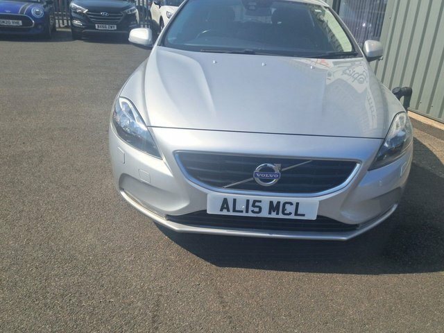 Volvo V40 1.6 D2 Se Nav Hatchback Euro 5 KV15AVU Silver #2