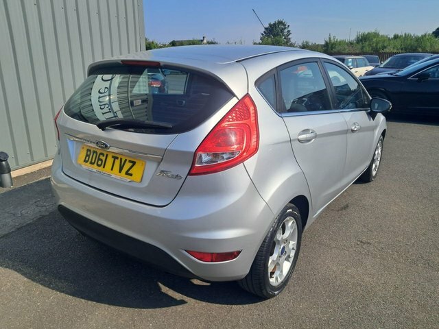 Ford Fiesta 1.25 Zetec Hatchback 129 G Km 8 Silver
