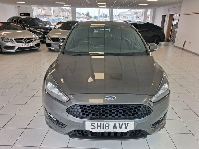 Ford Focus 1.0T Ecoboost St-line Hatchback SH18AVV Grey #2