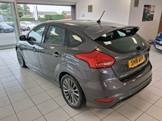 Ford Focus 1.0T Ecoboost St-line Hatchback SH18AVV Grey #5