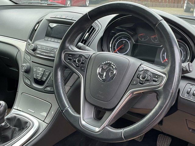 Vauxhall Insignia Cdti Biturbo Sri VX White #11