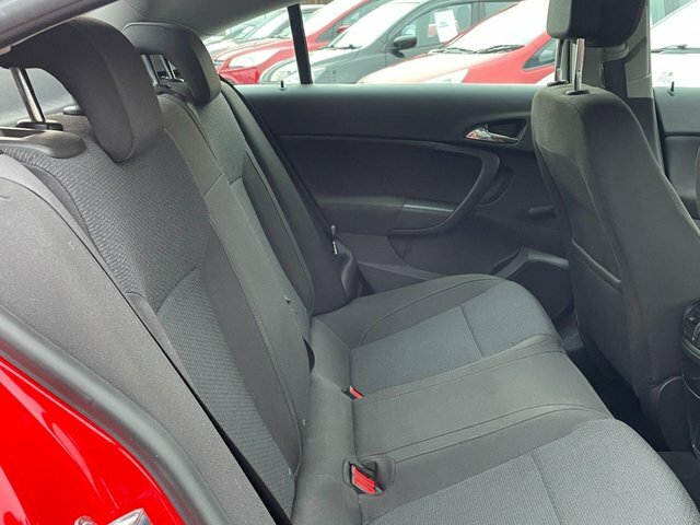 Vauxhall Insignia Cdti Biturbo Sri VX White #9
