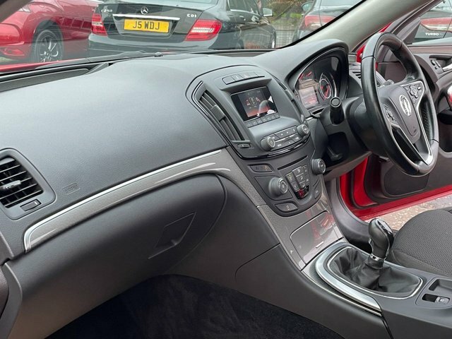 Vauxhall Insignia Cdti Biturbo Sri VX White #19