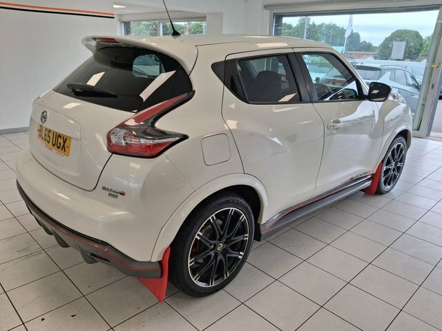 Nissan Juke 1.6 Dig-t Nismo Rs Suv Xtron 4Wd Euro 6 BL65UGX White #4