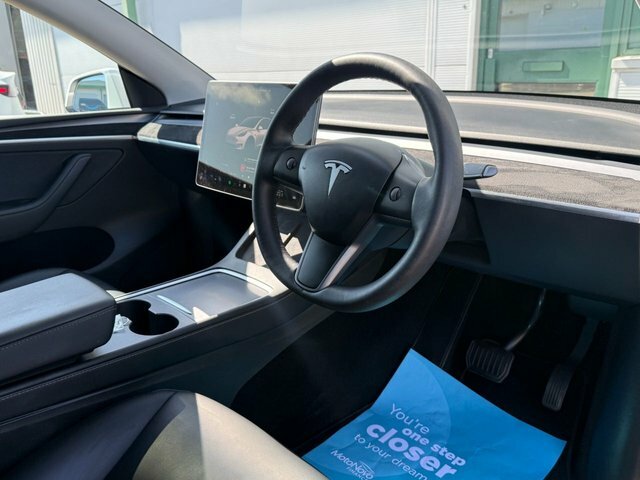 Tesla Model Y 2022 Dual Motor Long Range Suv White #2