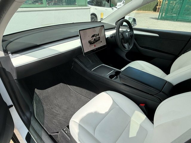 Tesla Model Y 2022 Dual Motor Long Range Suv AF22WJD White #4
