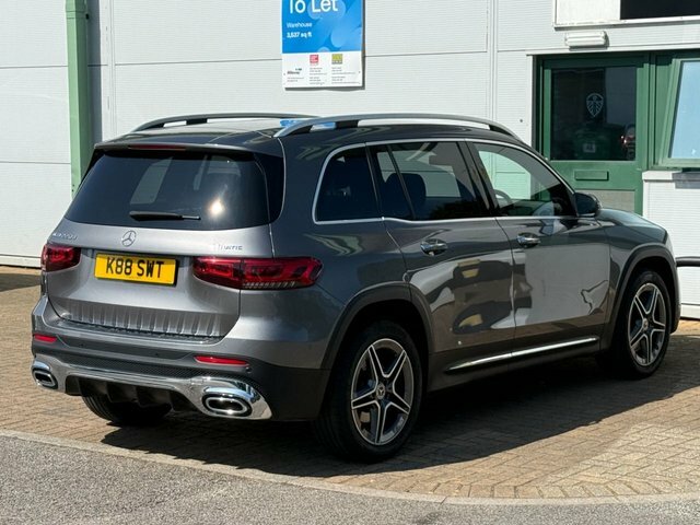 Mercedes-Benz GLB Class Glb 200 Amg Line Premium Plus Red #7