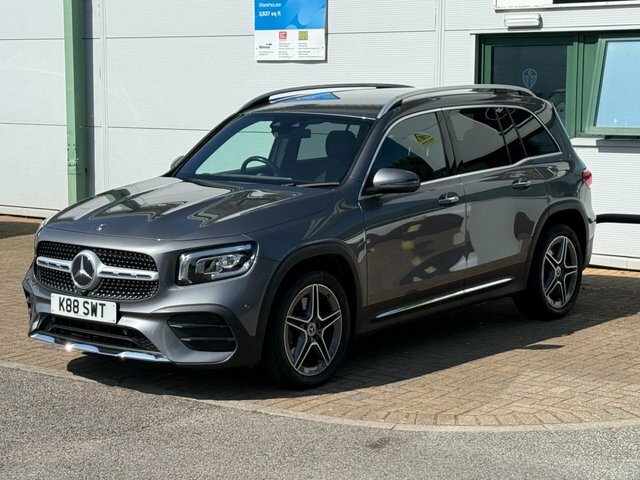 Mercedes-Benz GLB Class Glb 200 Amg Line Premium Plus Red #21
