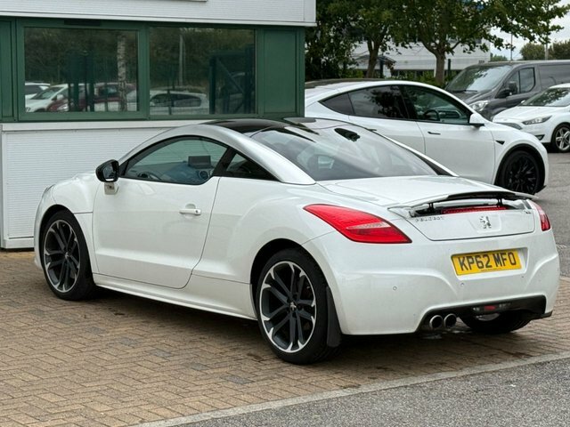 Peugeot RCZ 2012 2.0 Hdi Gt Coupe Euro 5 16 White #5