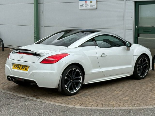Peugeot RCZ 2012 2.0 Hdi Gt Coupe Euro 5 16 White #4