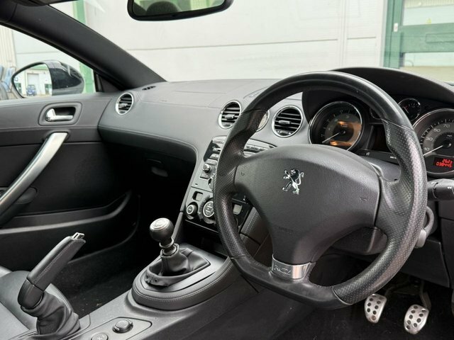 Peugeot RCZ 2012 2.0 Hdi Gt Coupe Euro 5 16 White #3