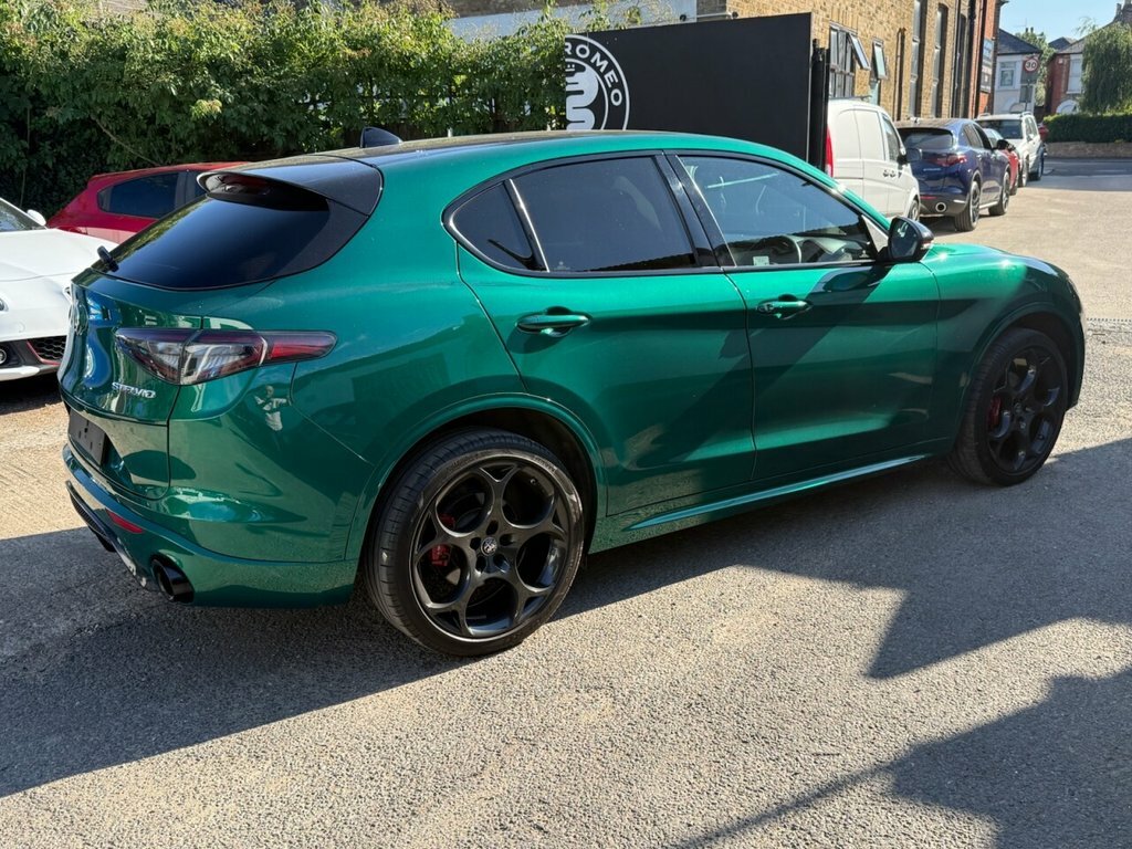 Alfa Romeo Stelvio 2L Tributo Italiano Green #4