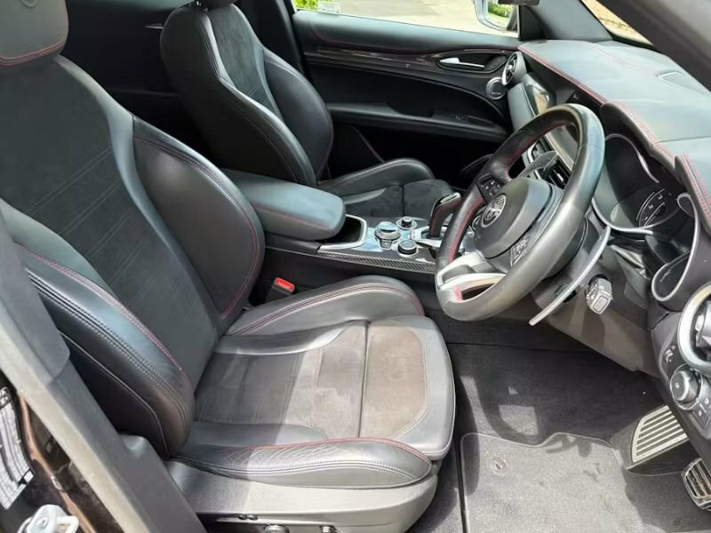 Alfa Romeo Stelvio 2L Veloce Ti Black #2