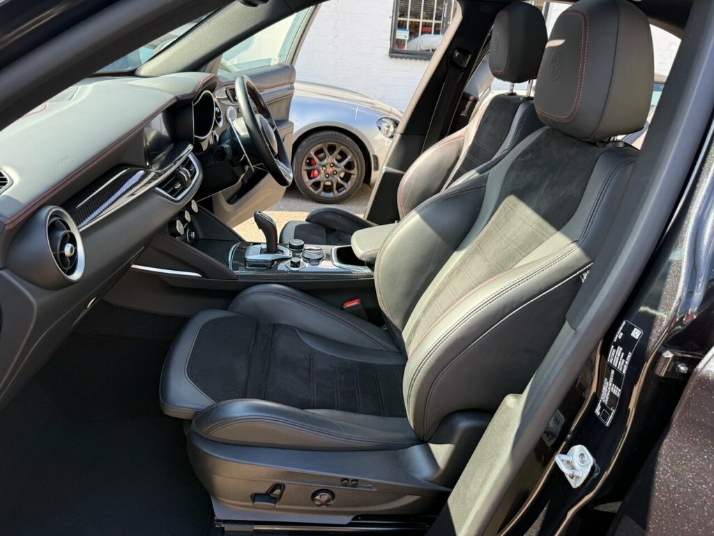 Alfa Romeo Stelvio 2L Veloce Ti Black #3
