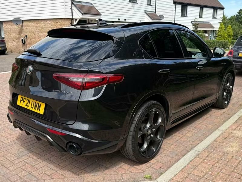 Alfa Romeo Stelvio 2L Veloce Ti Black #3
