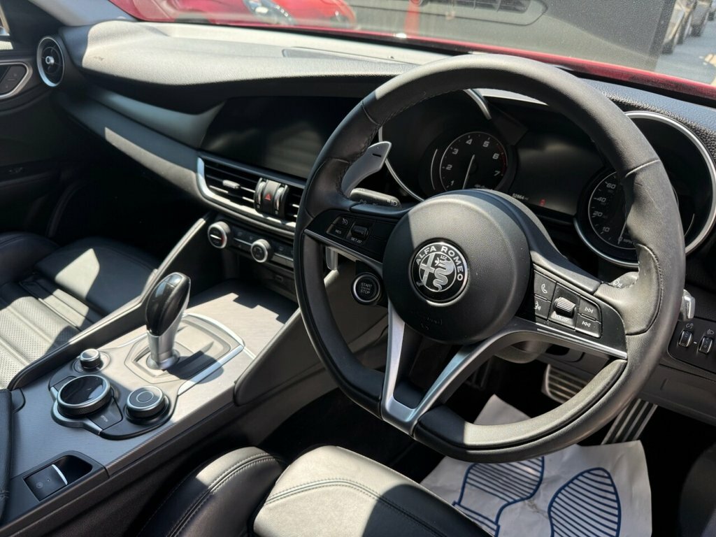 Alfa Romeo Giulia Saloon Red #2