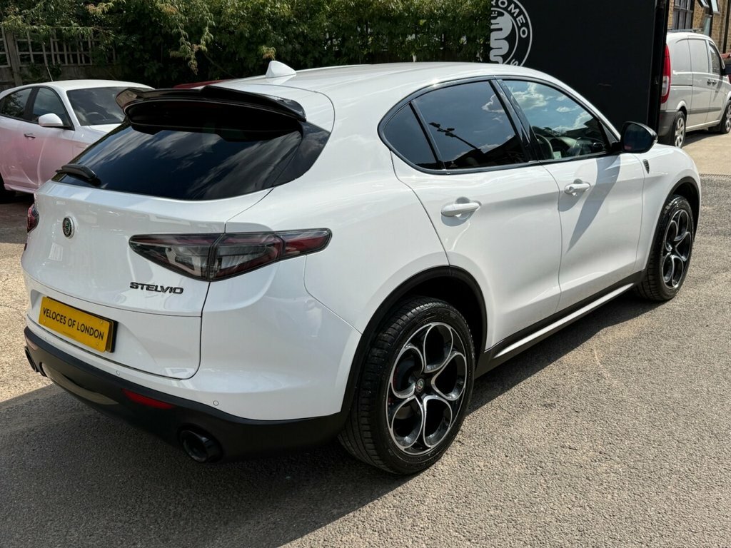 Alfa Romeo Stelvio 2.0 Turbo 200 Nero Edizione Grey #8