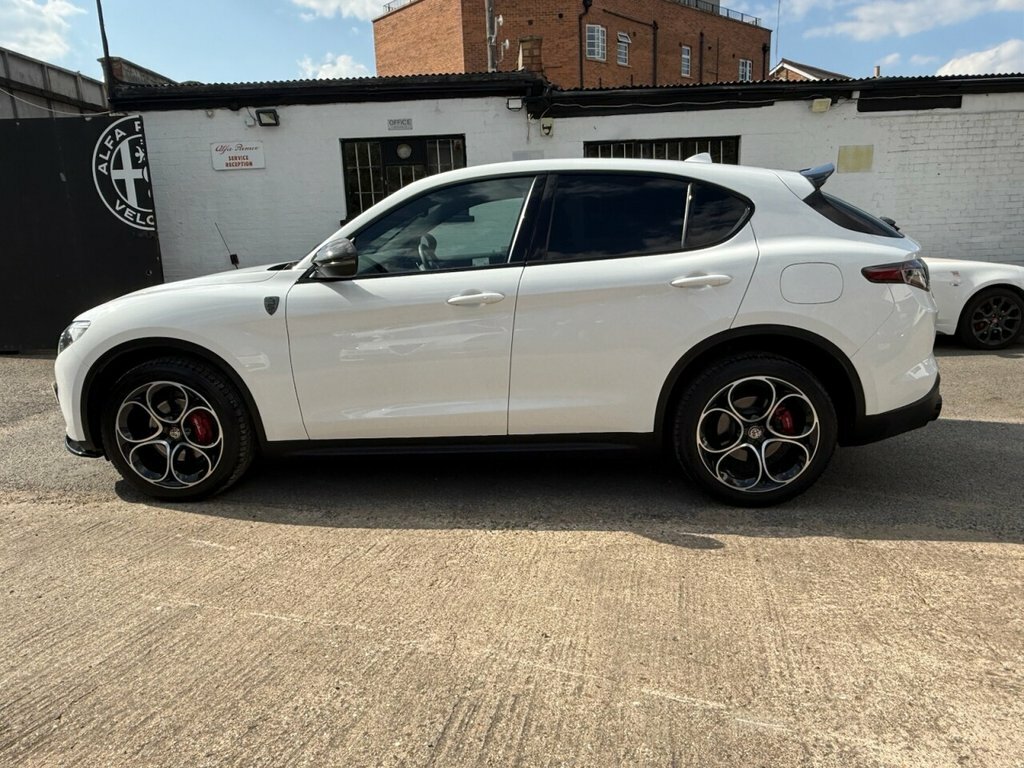 Alfa Romeo Stelvio 2L Ti White #2