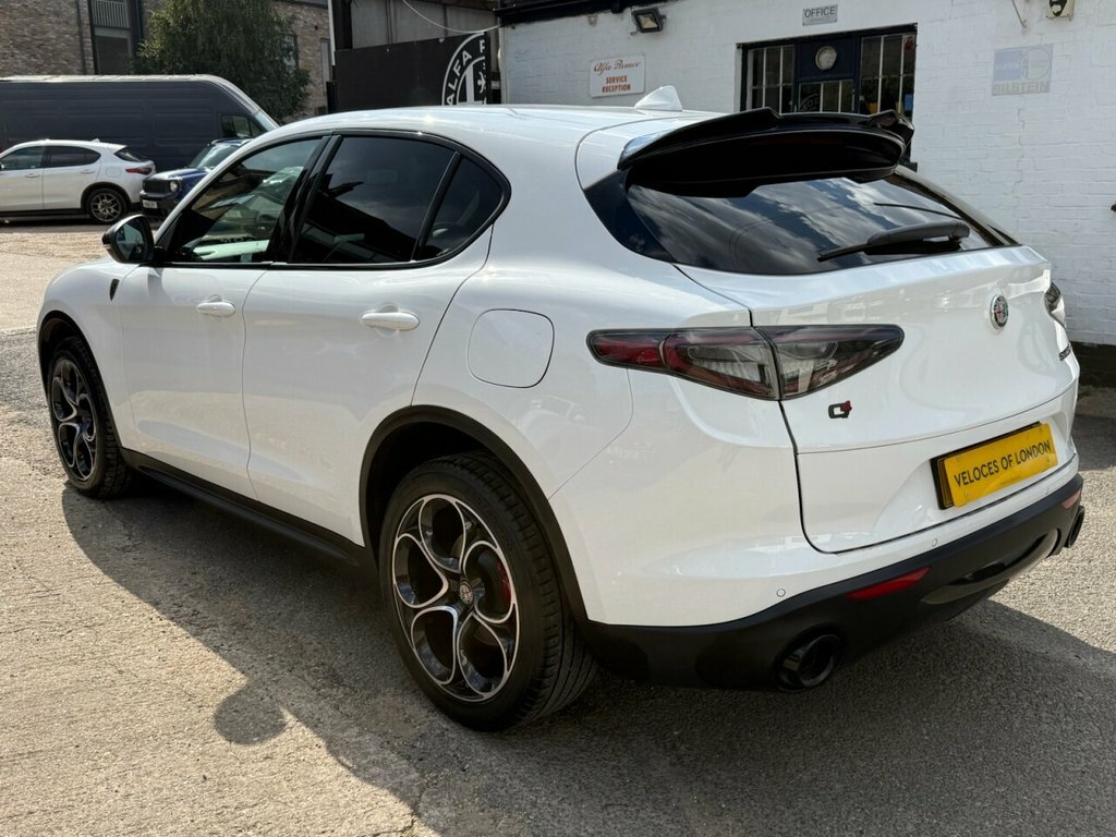 Alfa Romeo Stelvio 2.0 Turbo 200 Nero Edizione Grey #10