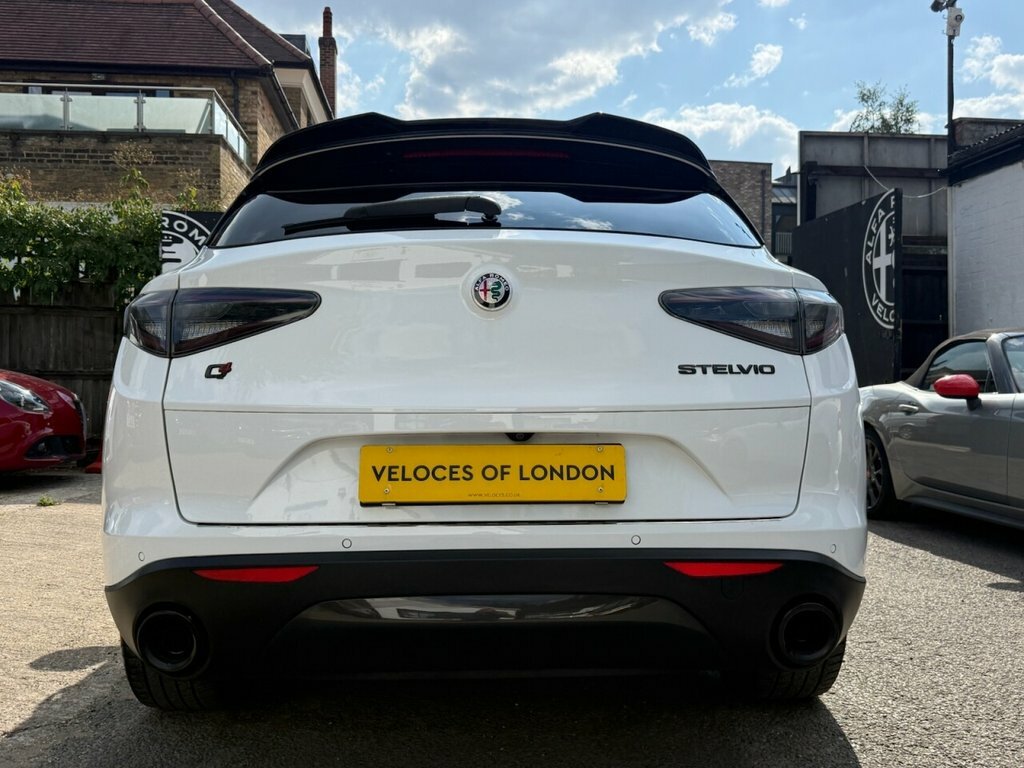 Alfa Romeo Stelvio 2L Ti White #5