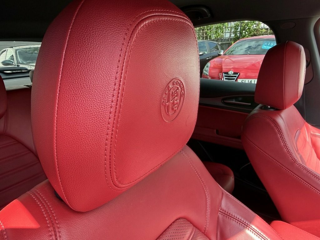 Alfa Romeo Stelvio 2.0 Turbo 200 Nero Edizione Grey #24
