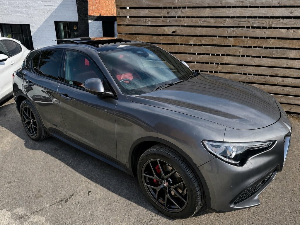 Alfa Romeo Stelvio 2L Milano Edizione Grey