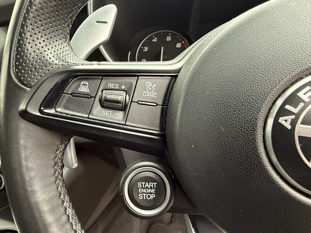 Alfa Romeo Giulia 2.0 Turbo Veloce White #8