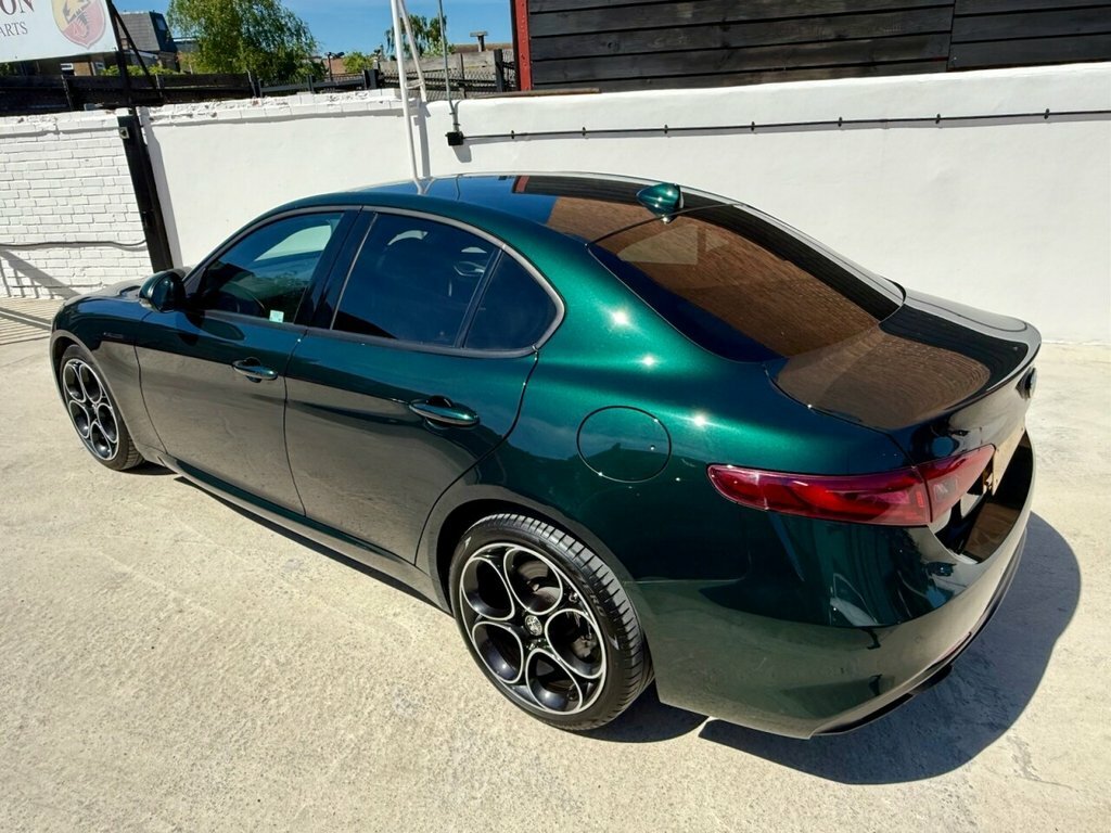 Alfa Romeo Giulia 2.0 Turbo Veloce White #22