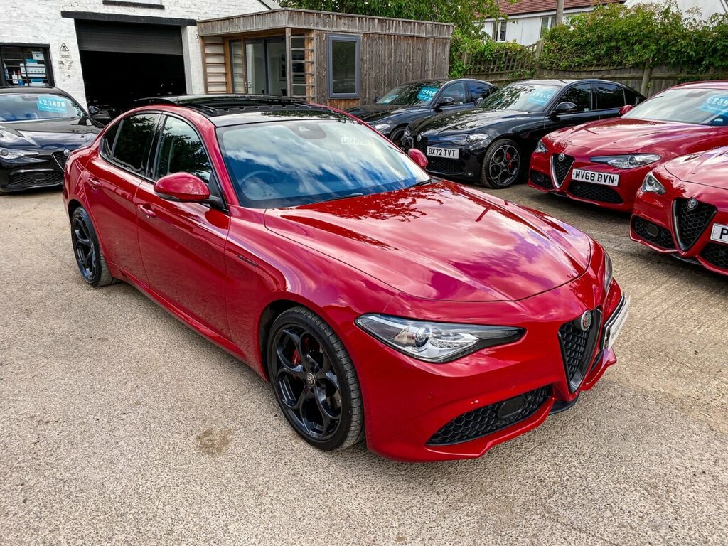 Alfa Romeo Giulia 2L Tb Veloce Red