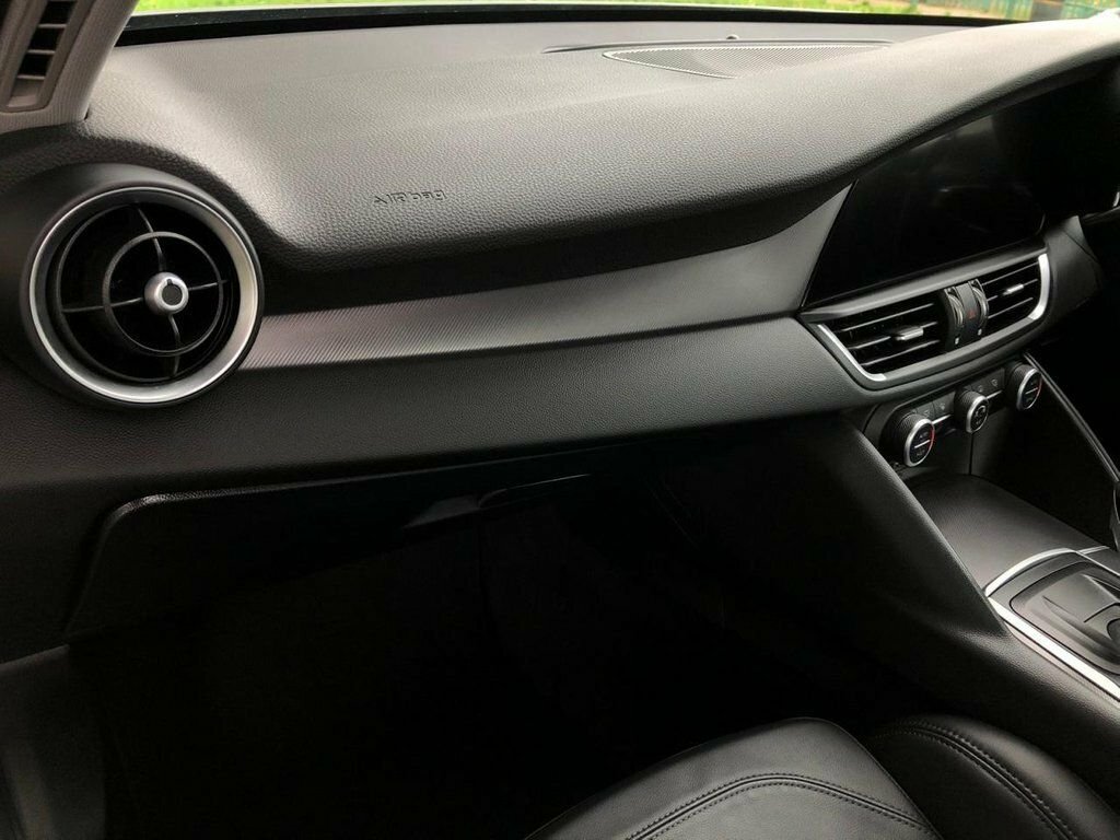 Alfa Romeo Giulia 2.0 Tb Veloce 277 Bhp Blue #8