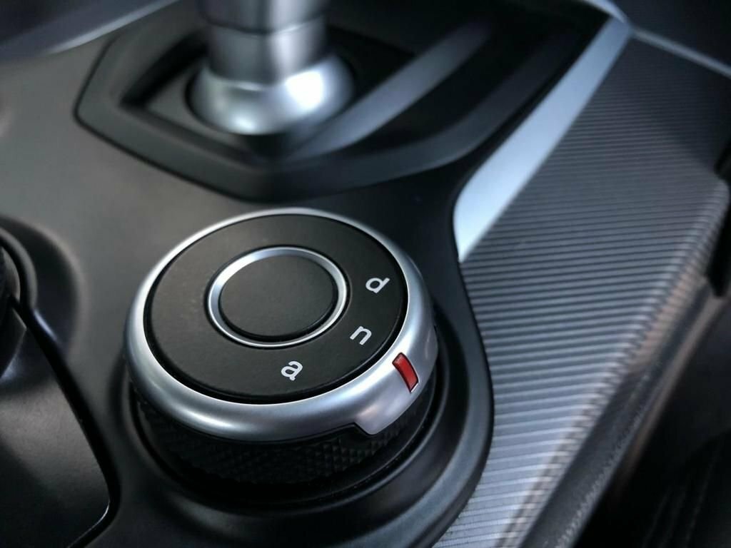 Alfa Romeo Giulia 2.0 Tb Veloce 277 Bhp Blue #20