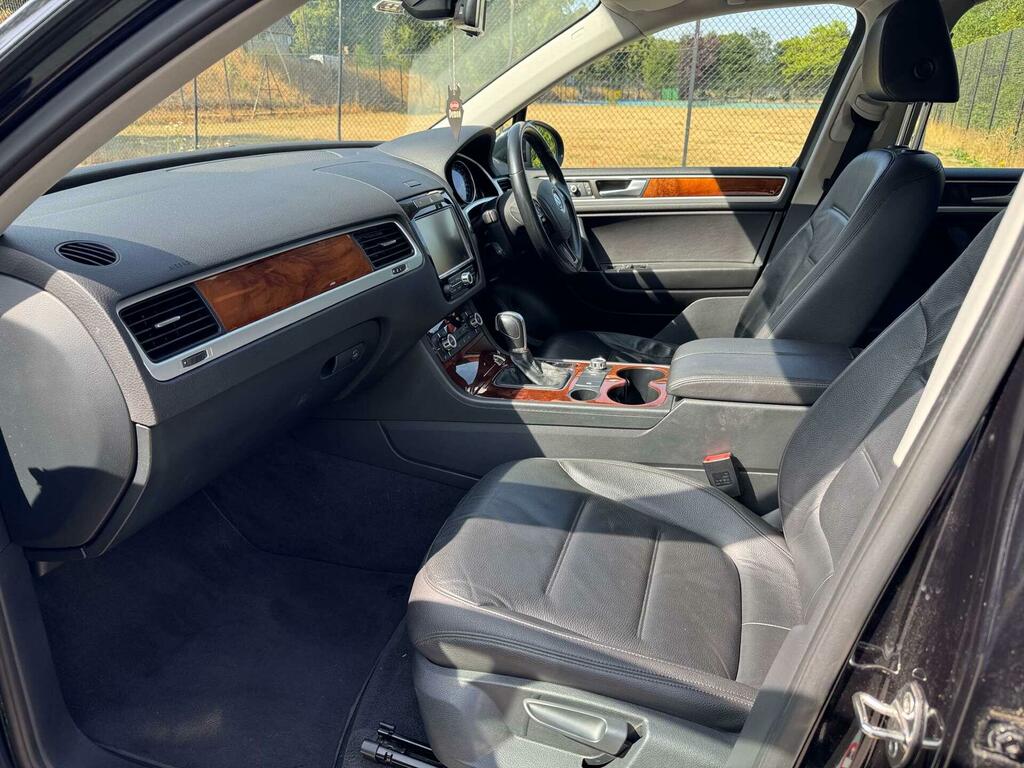 Volkswagen Touareg 3.0 Tdi Black #13
