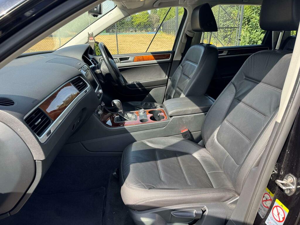 Volkswagen Touareg 3.0 Tdi Black #12