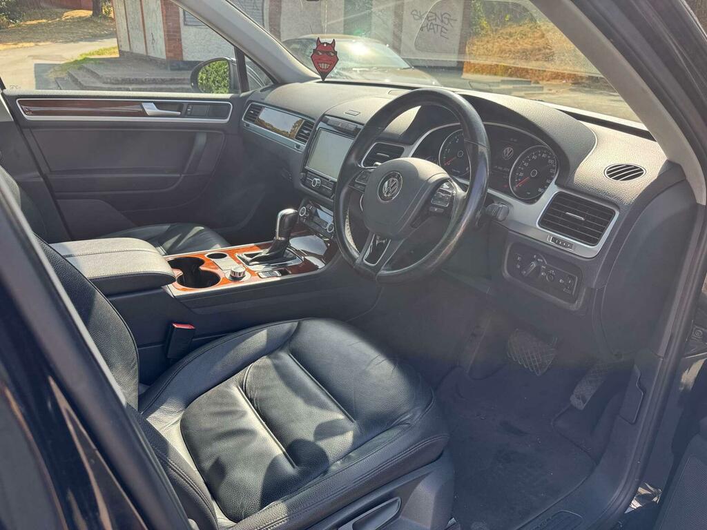 Volkswagen Touareg 3.0 Tdi Black #11