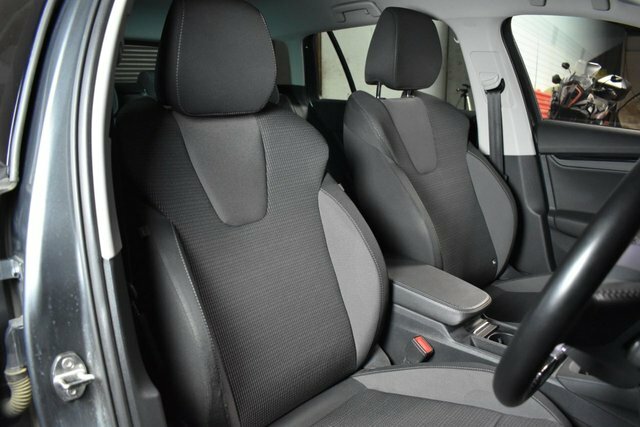 Skoda Octavia Manual Grey #6